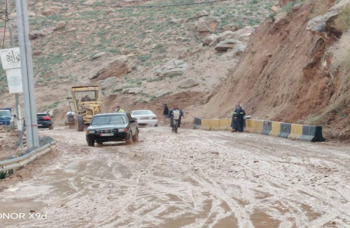 خريسات : إغلاق مؤقت لشارع سيل الزرقاء الفرعي لإزالة الصخور والأتربة