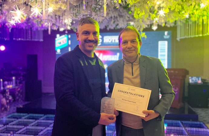 أقام فندق عمان بردايس حفله السنوي لتكريم موظفيه المتميزين عن العام الماضي،