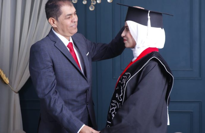 : المهندسة اسماء المحارمة تناقش مشروع تخرجها