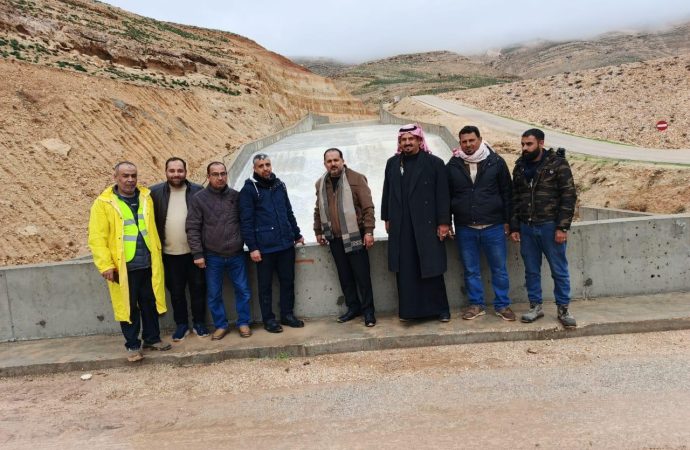 الحيصه يتفقد سد زرقاء ماعين بعد وصوله إلى طاقته الاستيعابية الكاملة – صور