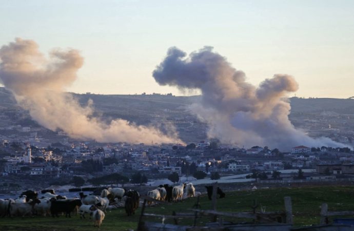 إسرائيل تهاجم أهدافا لحزب الله جنوبي لبنان