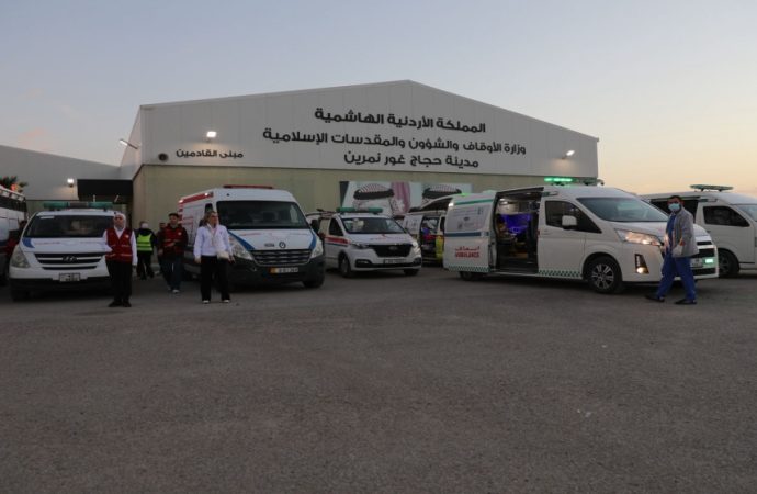 الأردن يُجلي دفعة جديدة من أطفال غزة المرضى للعلاج