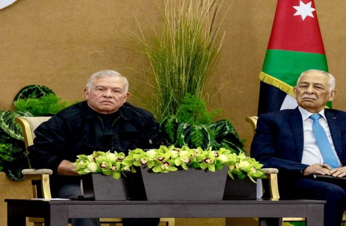 العيسوي: تحسين الأوضاع المعيشية للمواطنين أولوية ملكية