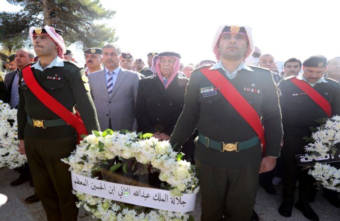 العيسوي يشارك في تشييع جثمان رئيس الوزراء الأسبق علي أبو الراغب