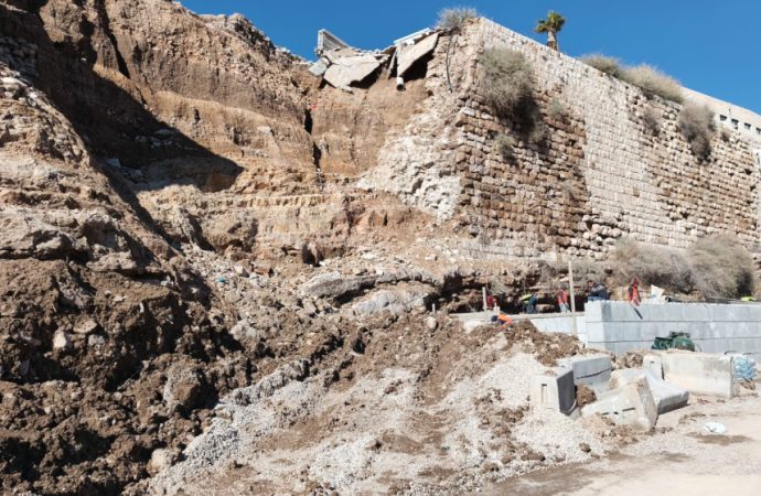 الكرك.. المباشرة بأعمال حماية جدار البركة الأثري بعد تضرره جراء المنخفض الجوي