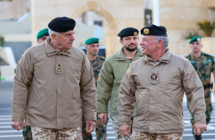 الملك يتلقى رسالة جوابية من رئيس هيئة الأركان المشتركة