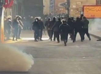 طهران تدرس رفع حجب الإنترنت والتلفزيون الحكومي يتعرض لاختراق