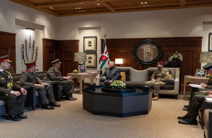 الملك يستقبل رئيس أركان حرب القوات المسلحة المصرية