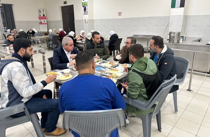 البدور يقوم بزيارة مفاجئة “لكفتيريا البشير” ويفطر مع الموظفين ويأمر بتحسينات – صور