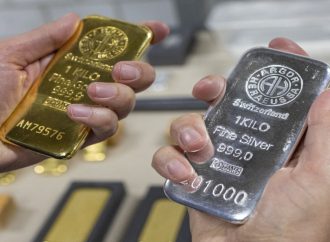 الذهب والفضة يواصلان الهبوط مع زيادة عمليات البيع