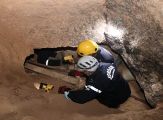 العثور على عظام بشرية مضى عليها فترات طويلة داخل مغارة في الكرك