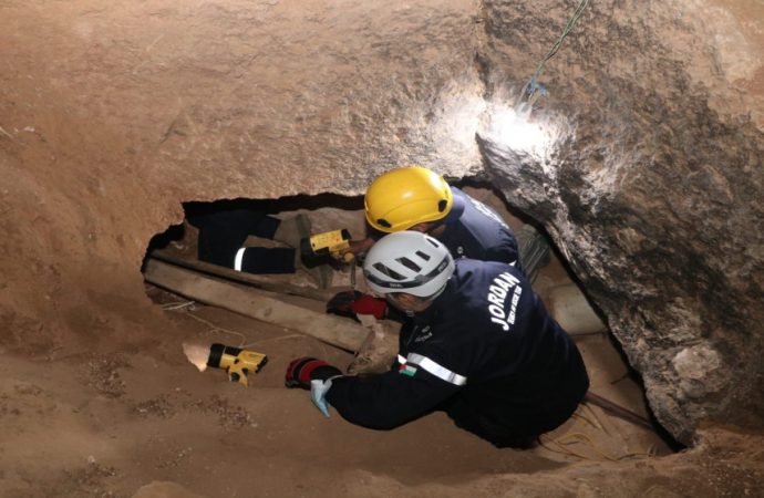 العثور على عظام بشرية مضى عليها فترات طويلة داخل مغارة في الكرك