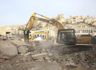 أمانة عمّان تنفذ أعمال هدم في شارع الطلياني ضمن مشروع تطوير أحياء العاصمة