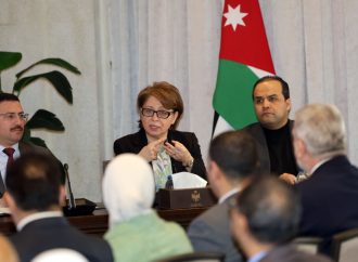 الحكومة: تقرير “المتسوق الخفي” أداة تقييم تكشف نقاط الضعف وتعزز الخدمات