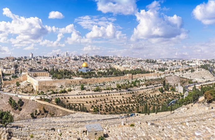 الاحتلال يمنع “الأوقاف” من تجهيز المسجد الأقصى لاستقبال رمضان