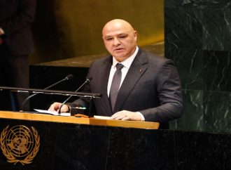 الرئيس اللبناني يدين الغارات الإسرائيلية في جنوب البلاد وشرقها