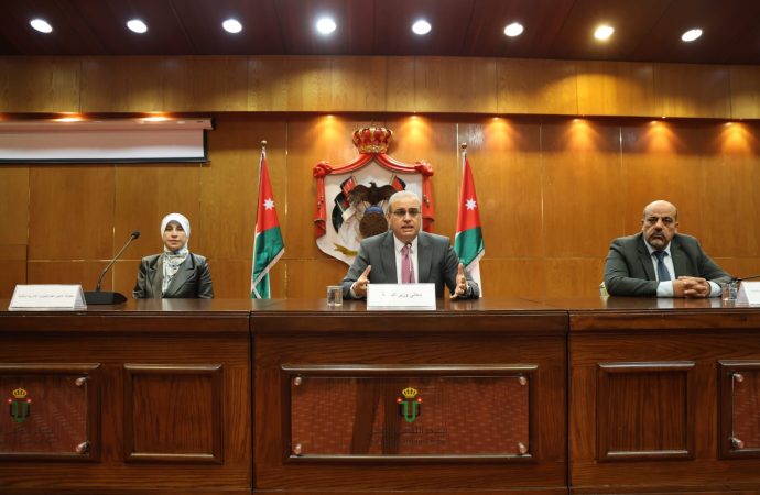 البدور: “بحضور 600 مدير مستشفى ومركز صحي”…كل واحد منكم مسؤول امامي عن مؤسسته – صور
