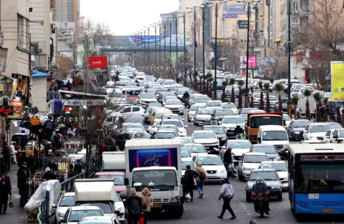 الخارجية الأميركية تدعو رعاياها إلى مغادرة إيران برًا إلى أرمينيا أو تركيا