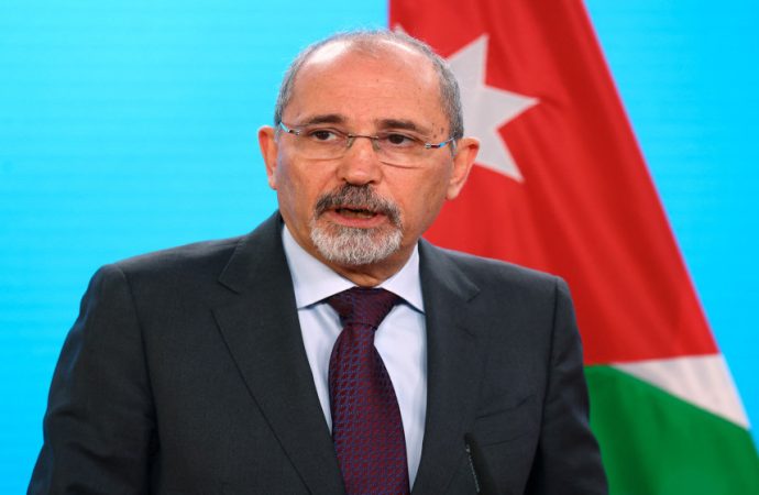 الصفدي يبحث مع نظرائه المصري والتركي والقطري تطورات الأوضاع في المنطقة