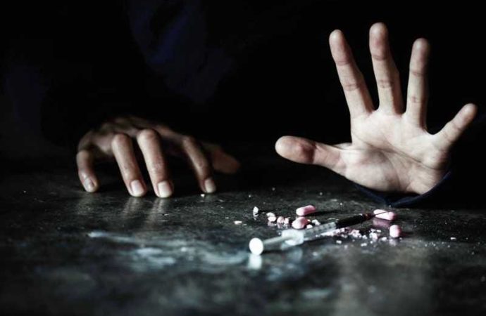 الخالدي يكتب … جرائم المخدرات .. عدو صامت وحرب خفية داخل المجتمع .. زينة المجالي ضحية جديدة