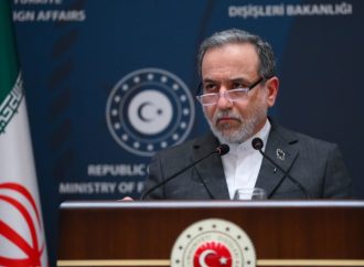 عراقجي: إيران “لا ترى أي سبب للتفاوض” مع الولايات المتحدة