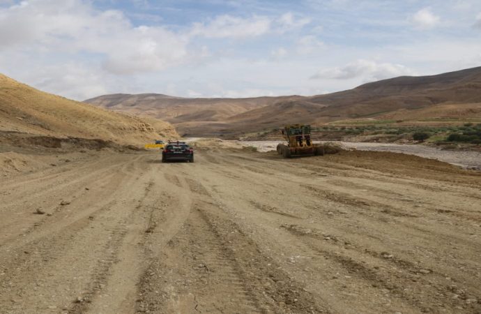 وزير الأشغال: إجراءات فنية لتعزيز تصريف المياه والحماية من السيول في المواقع المتضررة