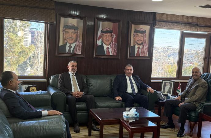 وزير المياه والري يستقبل ممثل منظمة الفاو – صور