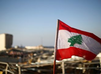 لبنان يسحب اعتماد السفير الإيراني ويطلب مغادرته ويستدعي سفيره من طهران