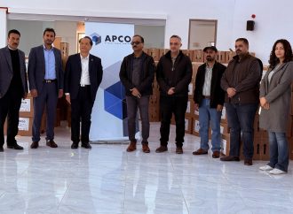 شركة العطارات للطاقة تدعم الأسر في أم الرصاص بتوزيع 1,100 طرد غذائي رمضاني – صور