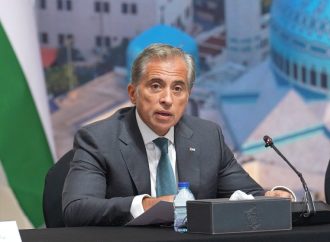 رئيس الوزراء يعقد اجتماعا مع رئيس غرفة صناعة الأردن