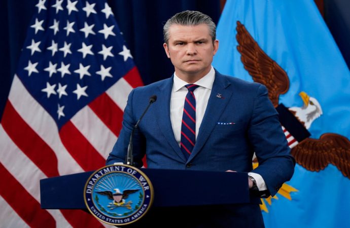 هيغسيث: البحرية الأميركية أغرقت الفرقاطة الإيرانية في المحيط الهندي