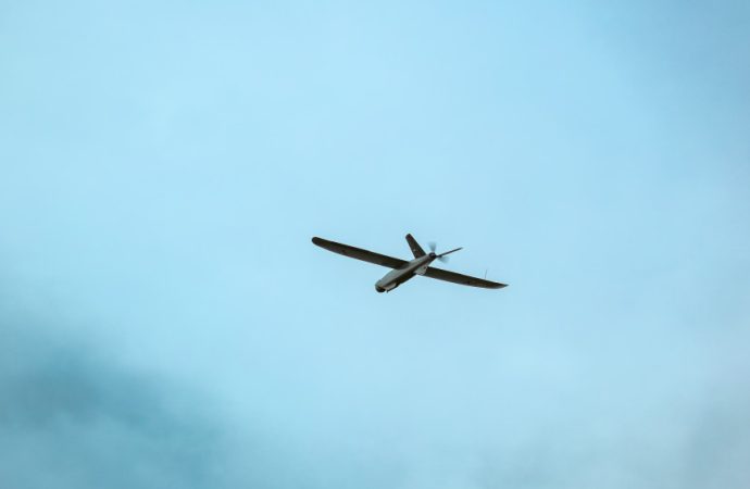 قطر تعلن اعتراض 13 صاروخاً و4 مسيّرات في عدة موجات الخميس