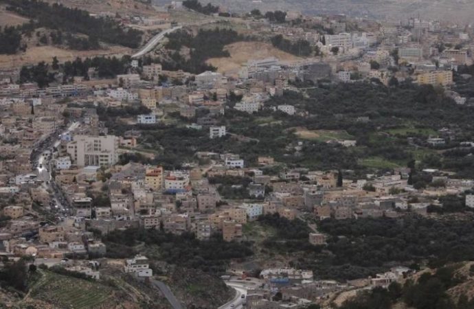 مديريات الزراعة في الطفيلة تدعو المزارعين إلى حراثة أراضيهم