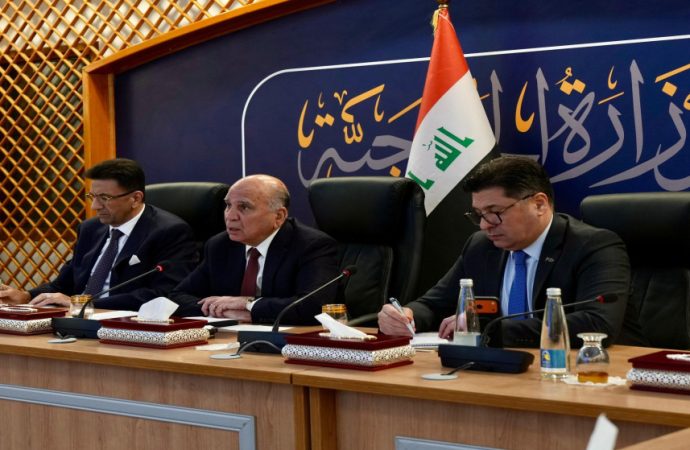 وزير الخارجية العراقي: نرفض أي اعتداء أو استهداف يطال الأردن ودول الخليج