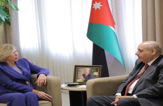 رئيس مجلس النواب يحذر من استغلال إسرائيل للحرب ومحاولتها تغيير الوضع القائم بالقدس