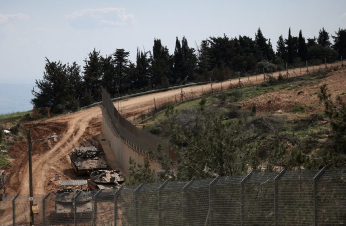 كاتس: أوعزت للجنود بـ”السيطرة” على مواقع جديدة في لبنان