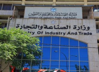 وزير الصناعة والتجارة: المخزون الاستراتيجي للسلع الغذائية عال ومريح وآمن جدا
