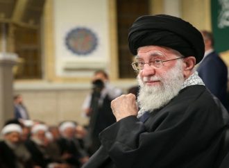 التلفزيون الإيراني يعلن مقتل خامنئي