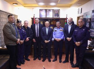 تجارة عمّان وإدارة السير تبحثان تنظيم الحركة المرورية خلال رمضان والأعياد