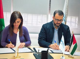 أريز لحلول الذكاء الاصطناعي تعقد شراكة استراتيجية مع جمعية المطاعم الأردنية لتعزيز الذكاء الاصطناعي في قطاع الضيافة