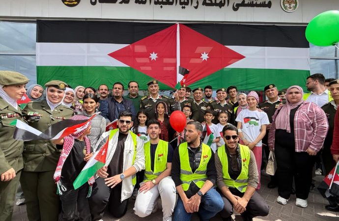 بالصور : هيئة شباب كلنا الأردن في العاصمة تنفذ أنشطة متنوعة بمناسبة اليوم الوطني للعلم الأردني…