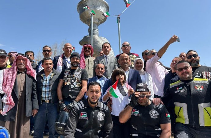 بالفيدو والصور : البخيت  يرعى احتفالاً وطنياً بمناسبة اليوم الوطني للعلم الأردني في لواء ناعور .