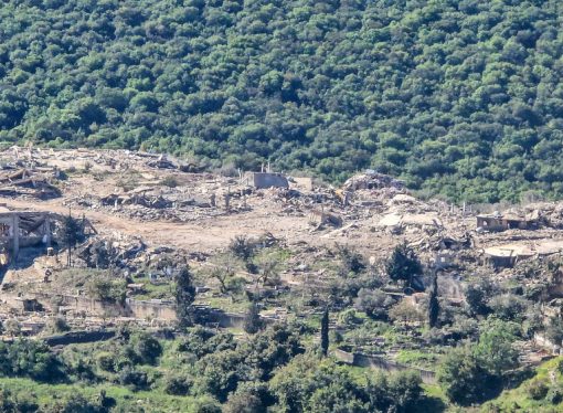 مقتل 6 أشخاص في لبنان الجمعة بضربات إسرائيلية