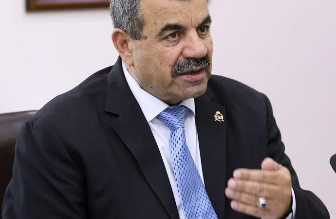 العماوي يحذّر من “فخ البرستيج”: ديون متراكمة تهدد النواب