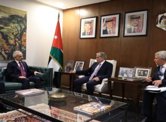 رئيس الوزراء يستقبل وزيري النقل السوري والتركي