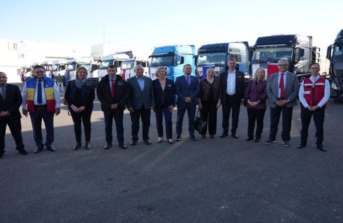 دبلوماسيون من عدة دول يزورون مستودعات الهيئة الخيرية الأردنية الهاشمية