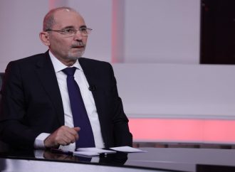 وزير الخارجية ونظيره الياباني يبحثان تطورات الأوضاع في المنطقة