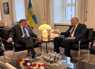 وزير الخارجية يبحث مع نظيره الألماني تعزيز العلاقات والأوضاع الإقليمية