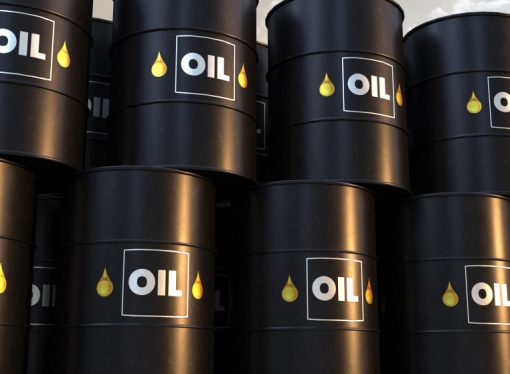 سوريا: تحميل شحنات النفط العراقي تمهيدا لتصديره عبر ميناء بانياس