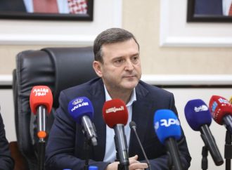 العمري يهنئ العمال بعيدهم و يؤكد شركاء أساسيين في بناء الوطن ومسيرته التنموية.